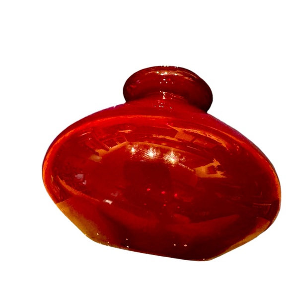 Gorgeous Vintage Ruby Red Glass BlownVases (Set of 2).Measurements in pictures. - Picture 7 of 13